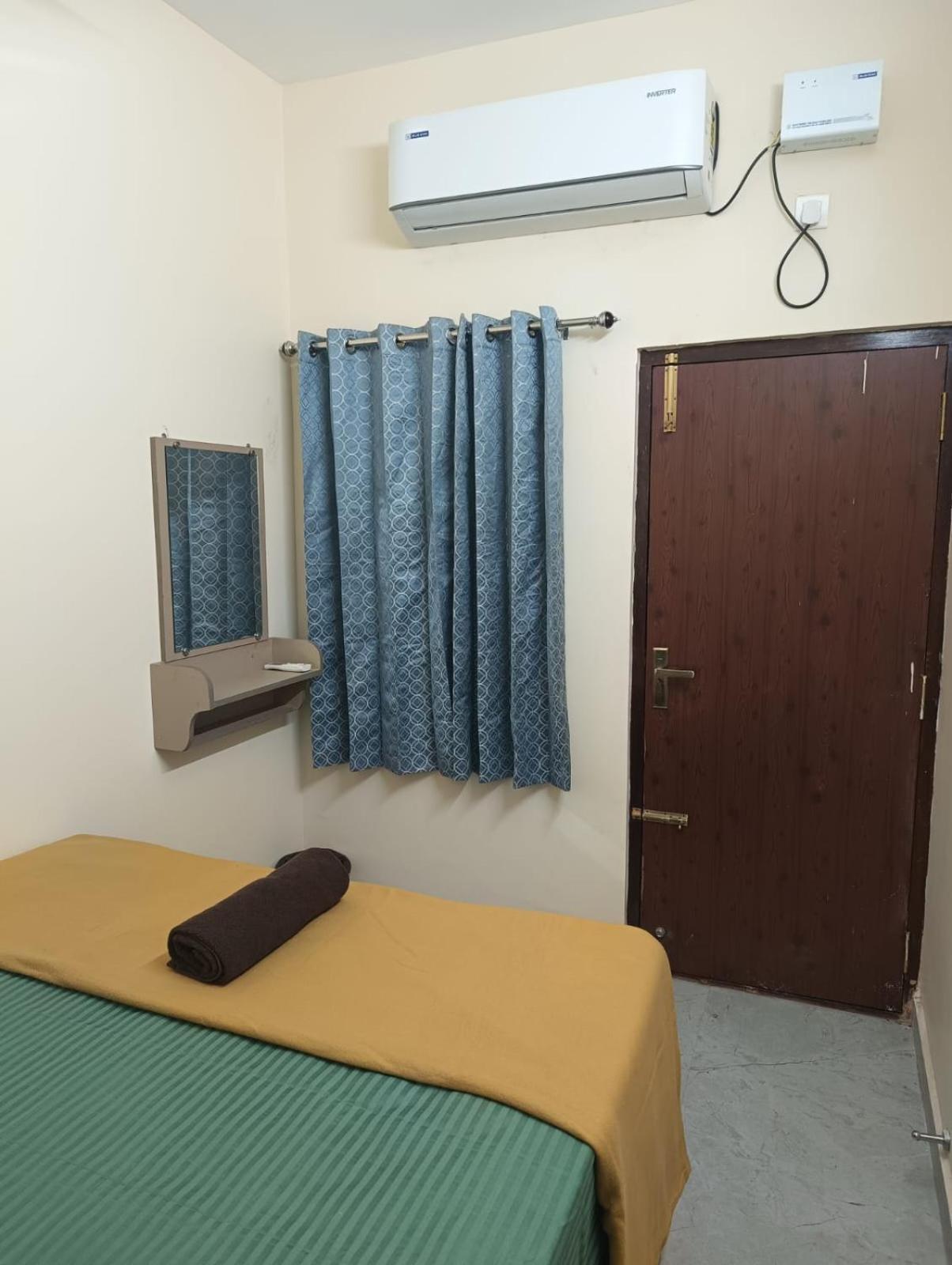 Omkara - The Fives Guest House Tiruvannāmalai Dış mekan fotoğraf